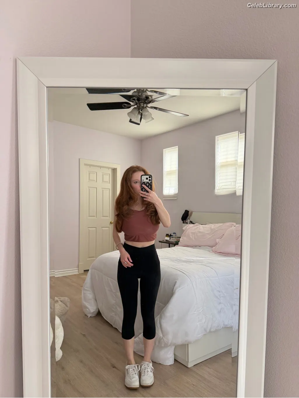 Francesca Capaldi photo 1 of 836