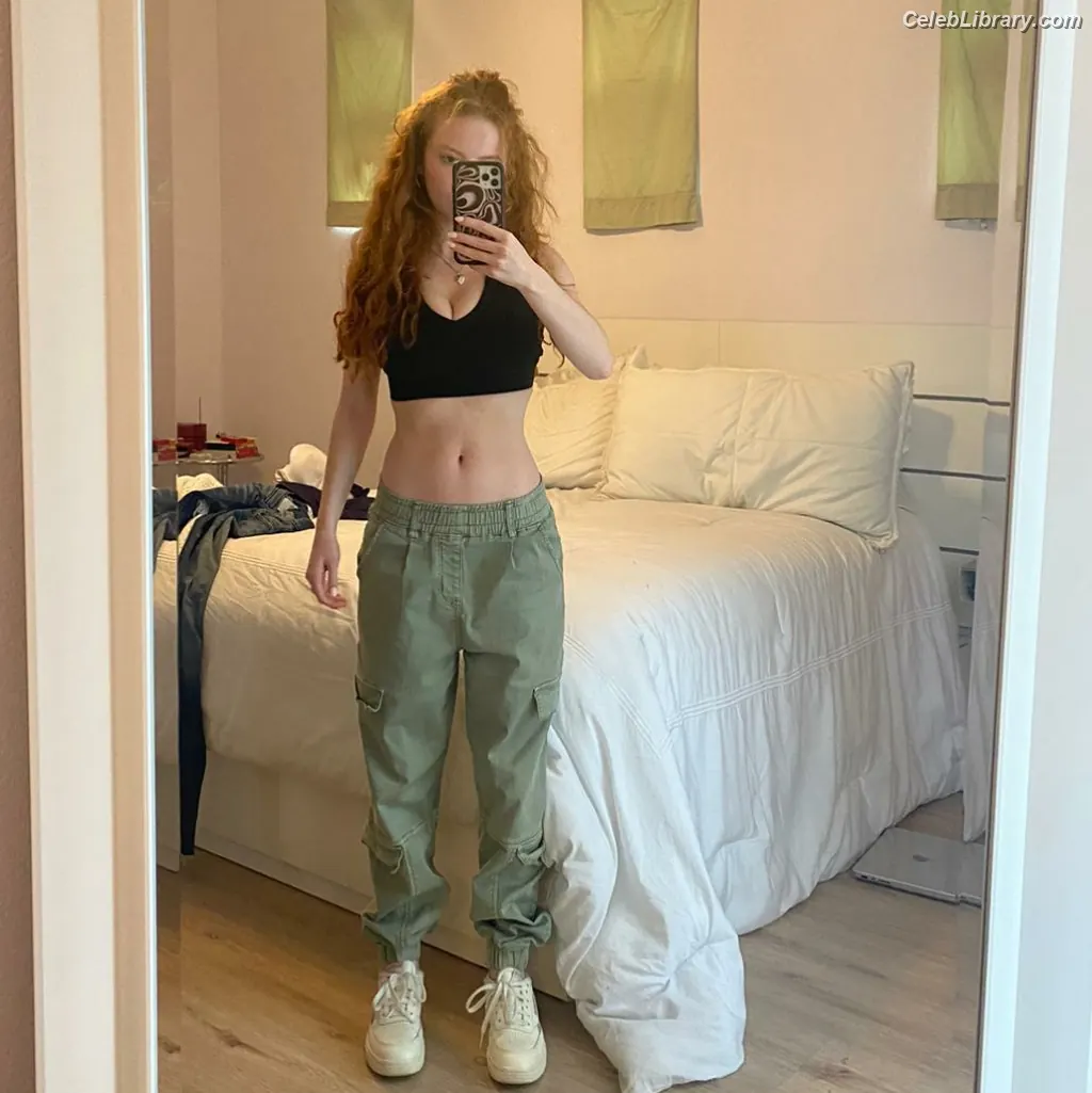 Francesca Capaldi photo 8 of 836