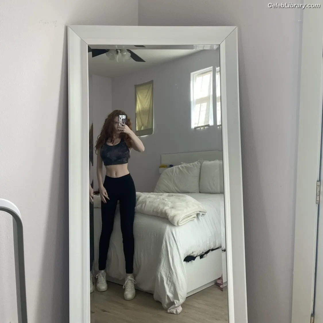 Francesca Capaldi photo 22 of 836