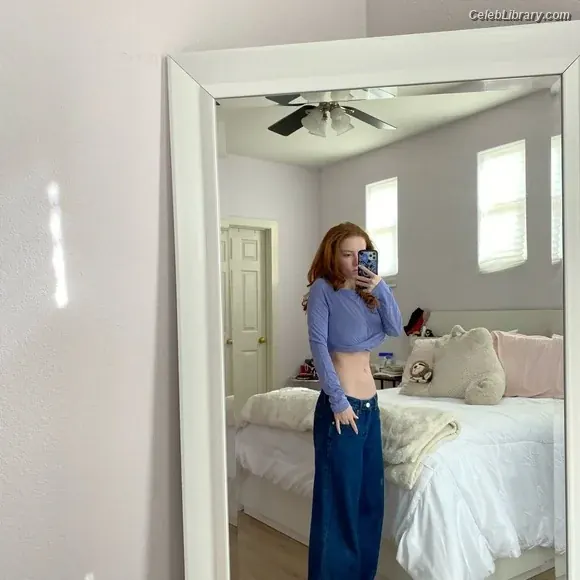 Francesca Capaldi photo 22 of 836