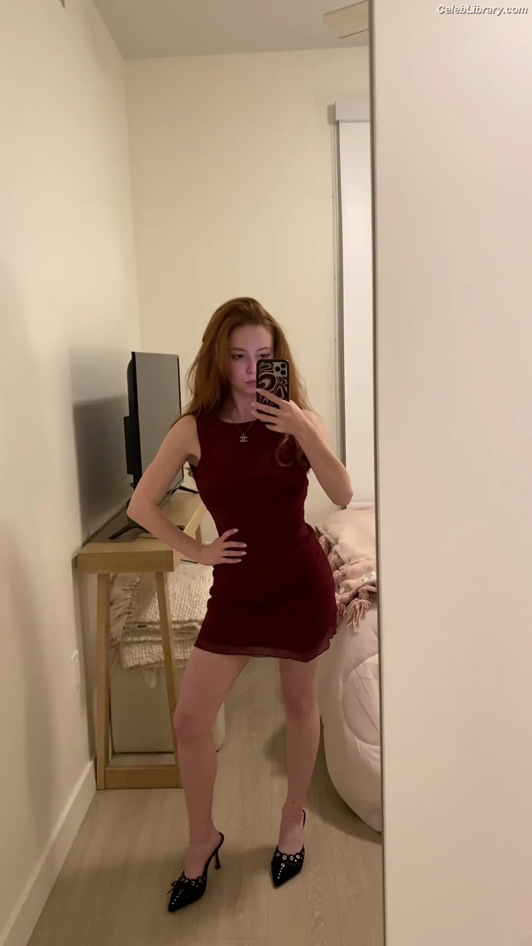 Francesca Capaldi photo 14 of 836