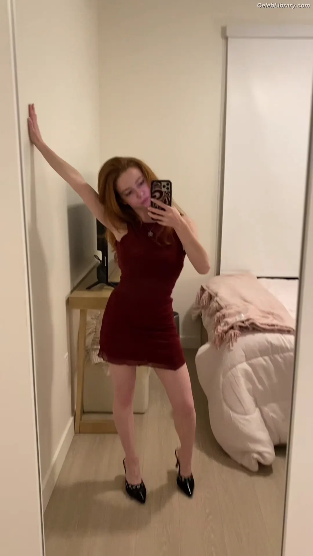 Francesca Capaldi photo 15 of 836