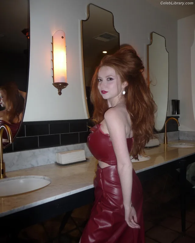 Francesca Capaldi photo 1 of 837