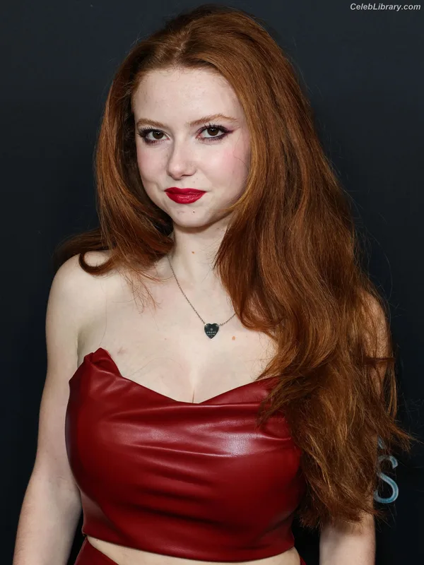 Francesca Capaldi photo 2 of 837