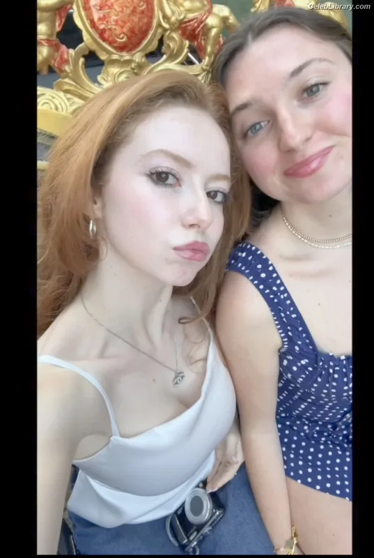 Francesca Capaldi photo 21 of 837