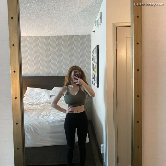 Francesca Capaldi photo 9 of 837