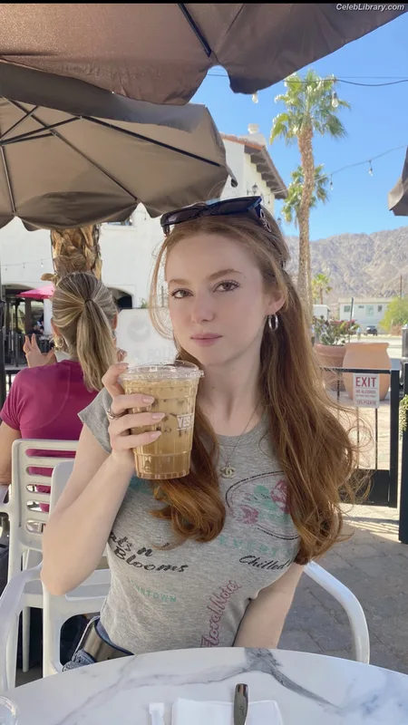 Francesca Capaldi photo 15 of 837