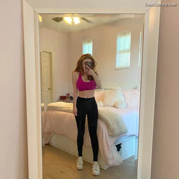 Francesca Capaldi photo 17 of 837