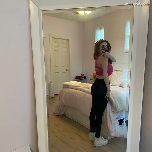 Francesca Capaldi photo 22 of 837