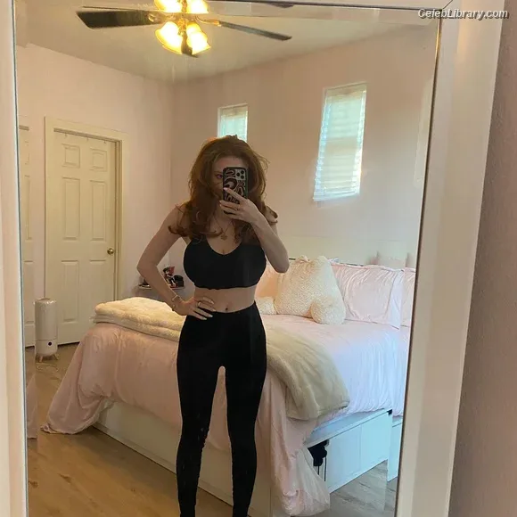 Francesca Capaldi photo 11 of 837
