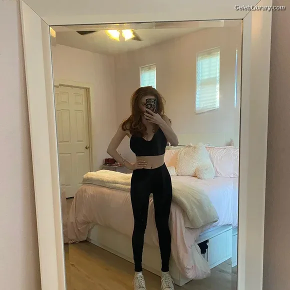 Francesca Capaldi photo 12 of 837