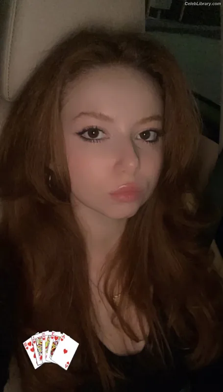 Francesca Capaldi photo 2 of 837