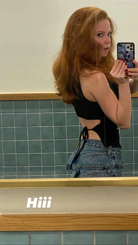 Francesca Capaldi photo 1 of 837