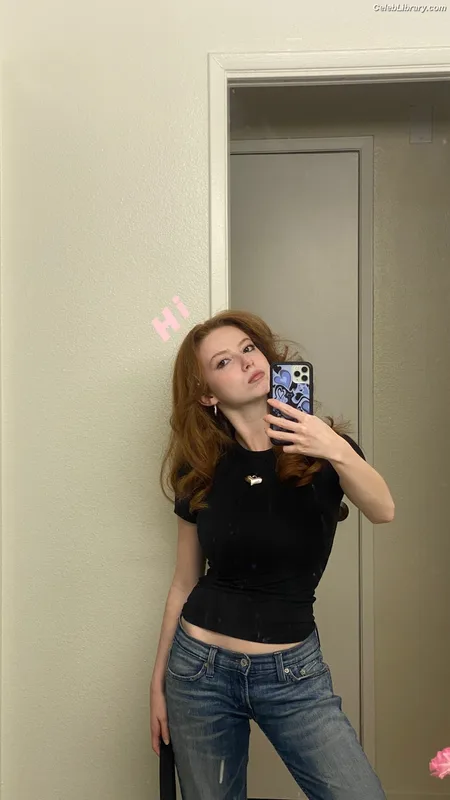 Francesca Capaldi photo 3 of 837