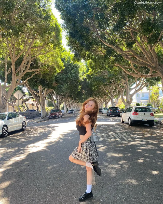 Francesca Capaldi photo 16 of 837