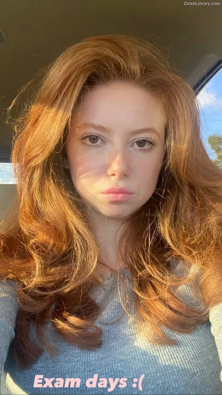 Francesca Capaldi photo 2 of 837