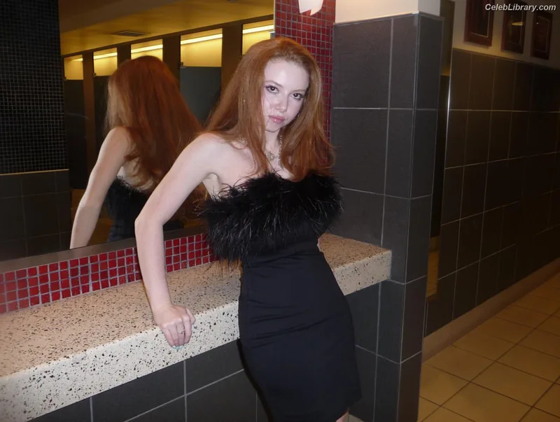 Francesca Capaldi photo 9 of 837