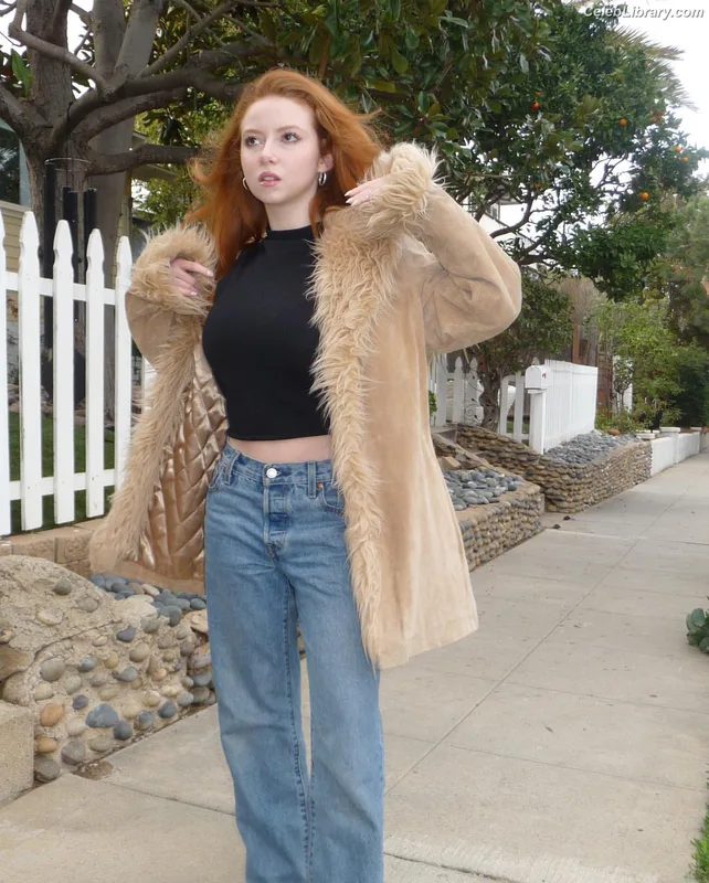 Francesca Capaldi photo 11 of 837