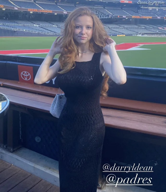 Francesca Capaldi photo 12 of 837
