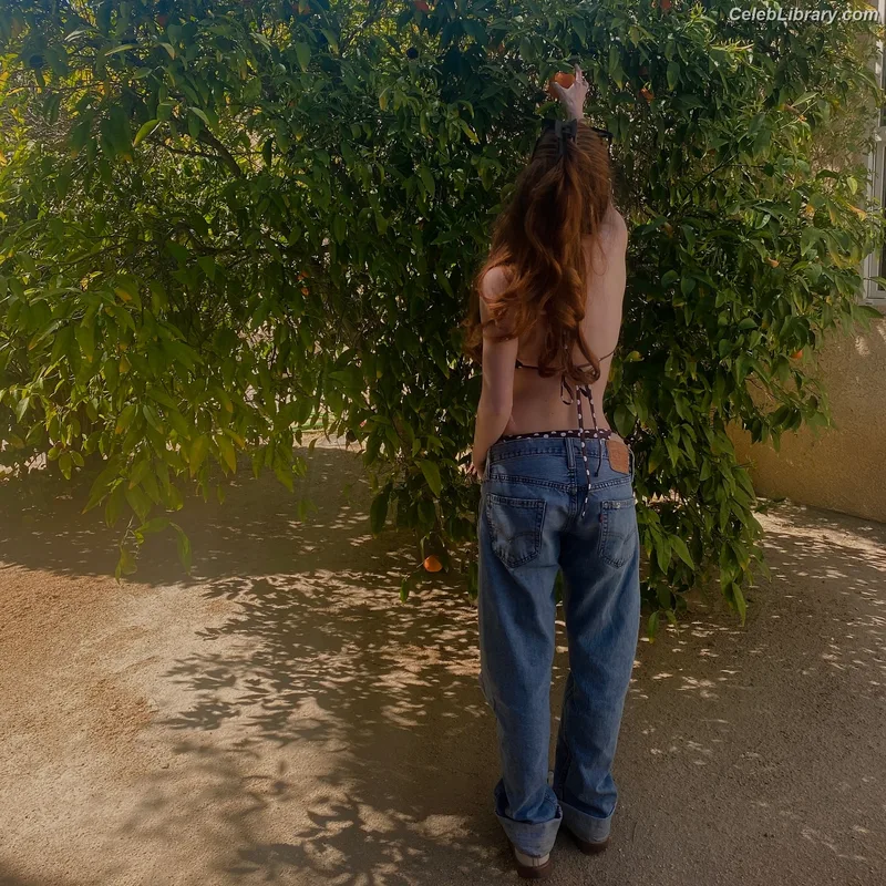 Francesca Capaldi photo 19 of 837