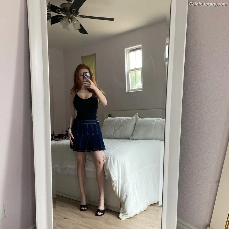 Francesca Capaldi photo 24 of 837