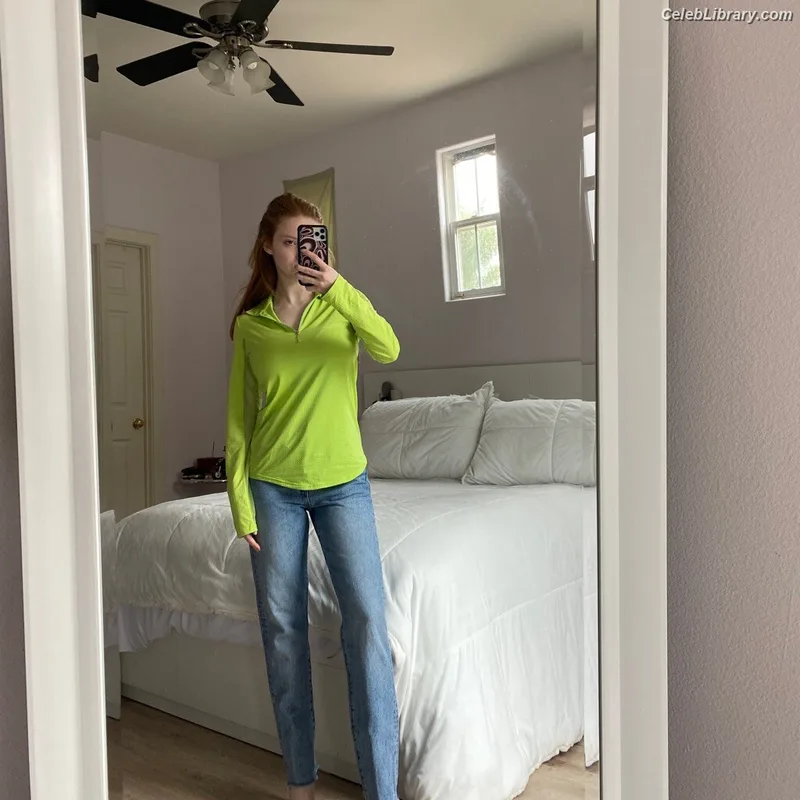 Francesca Capaldi photo 1 of 837