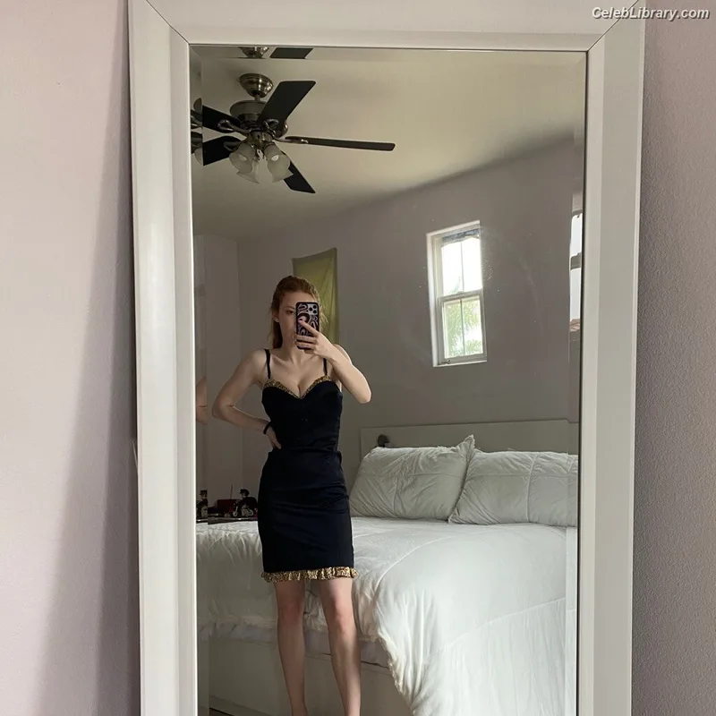Francesca Capaldi photo 3 of 837