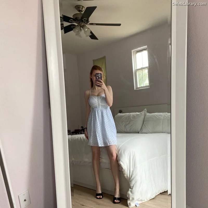 Francesca Capaldi photo 10 of 837