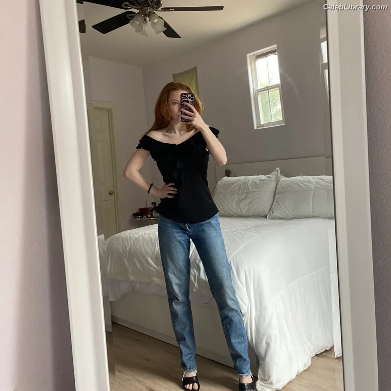 Francesca Capaldi photo 12 of 837
