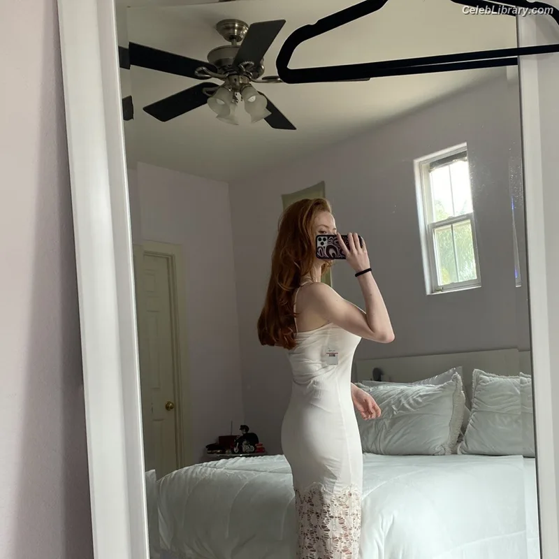 Francesca Capaldi photo 16 of 837