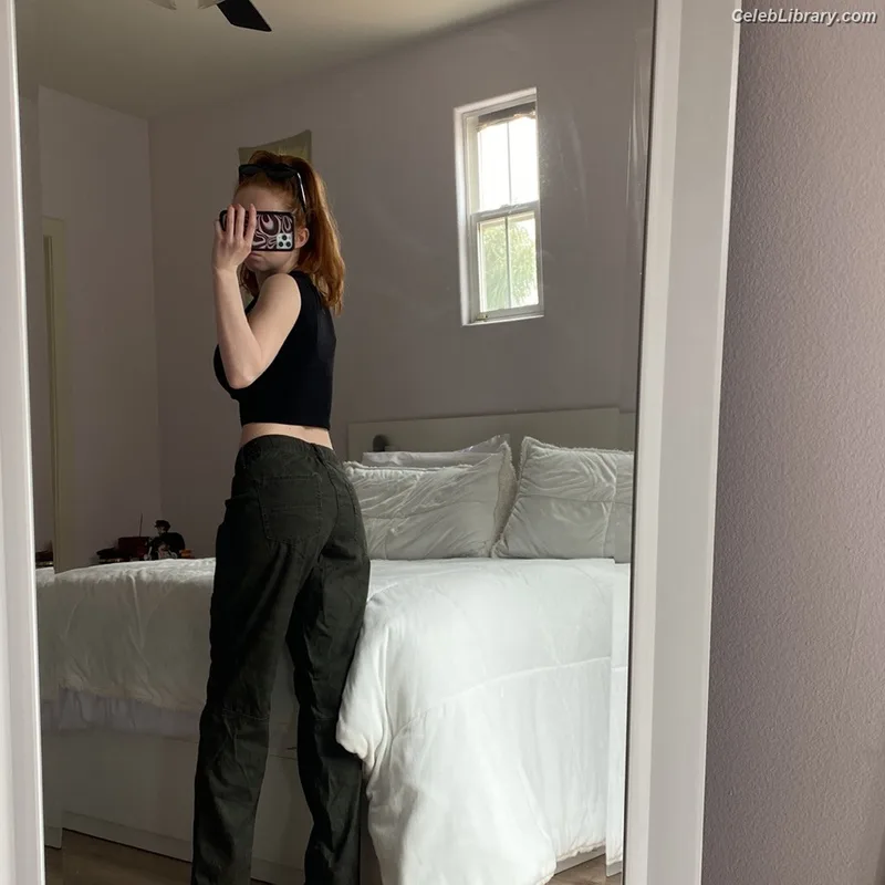 Francesca Capaldi photo 19 of 837