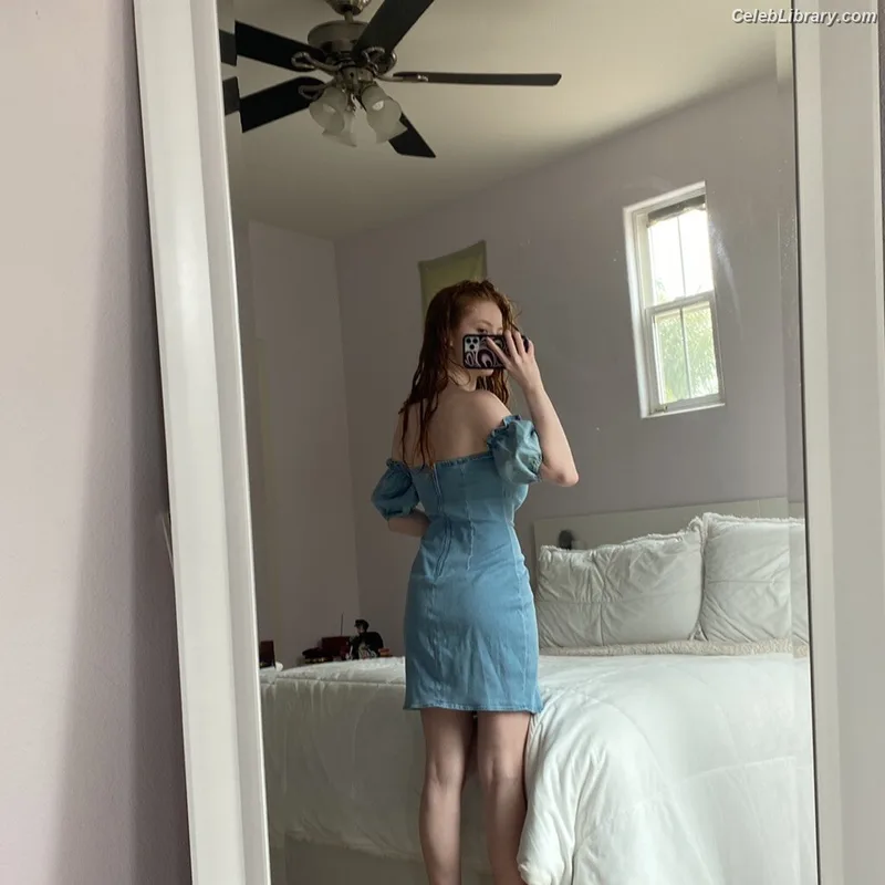 Francesca Capaldi photo 1 of 837
