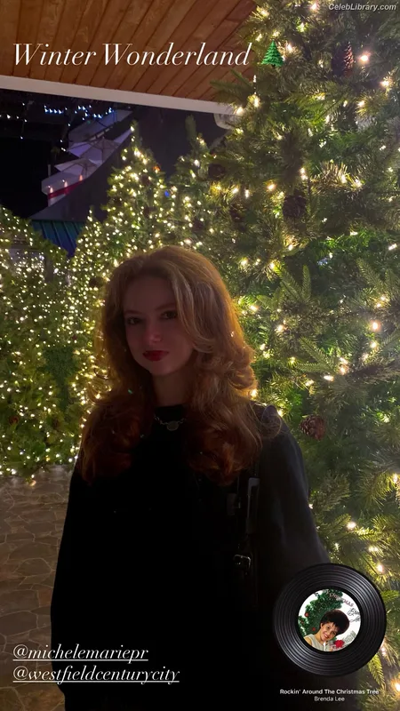 Francesca Capaldi photo 3 of 837