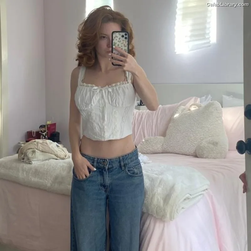 Francesca Capaldi photo 19 of 837
