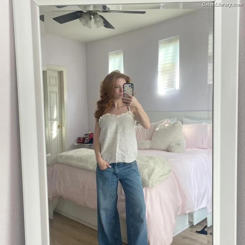 Francesca Capaldi photo 22 of 837