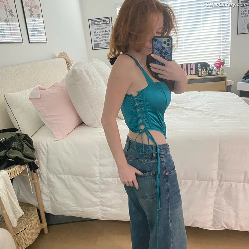Francesca Capaldi photo 1 of 837