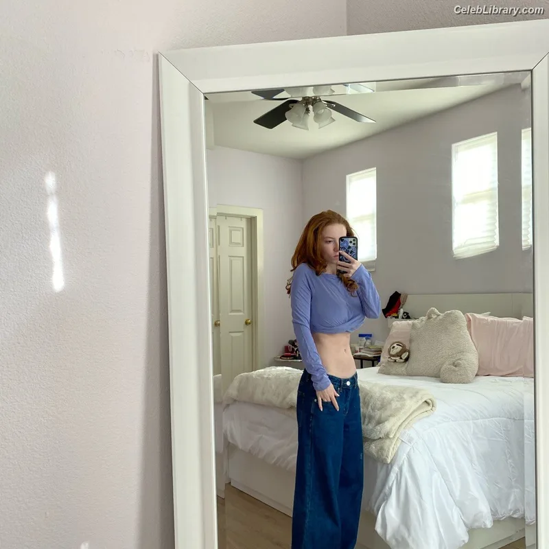 Francesca Capaldi photo 4 of 837