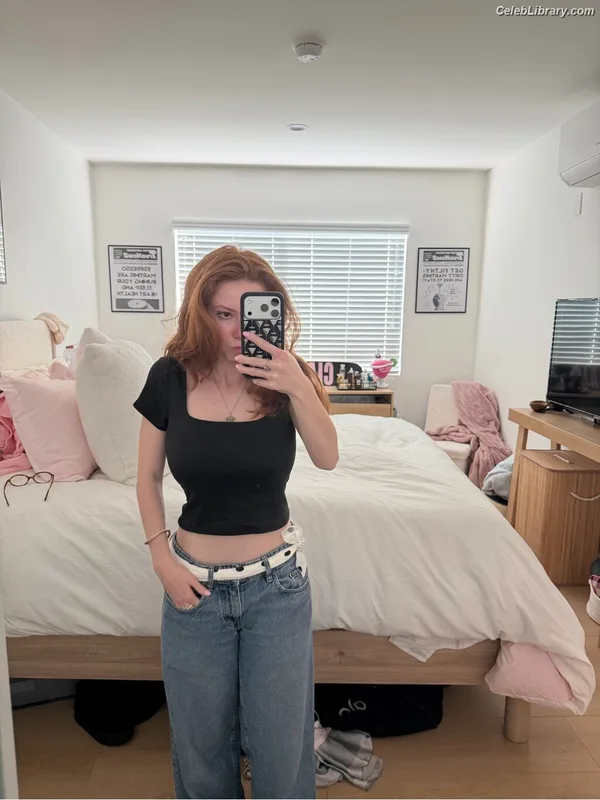Francesca Capaldi photo 9 of 837