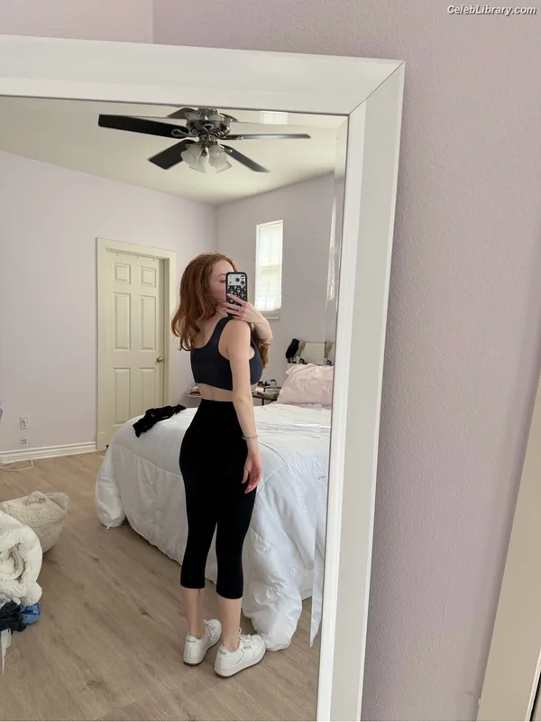 Francesca Capaldi photo 20 of 837