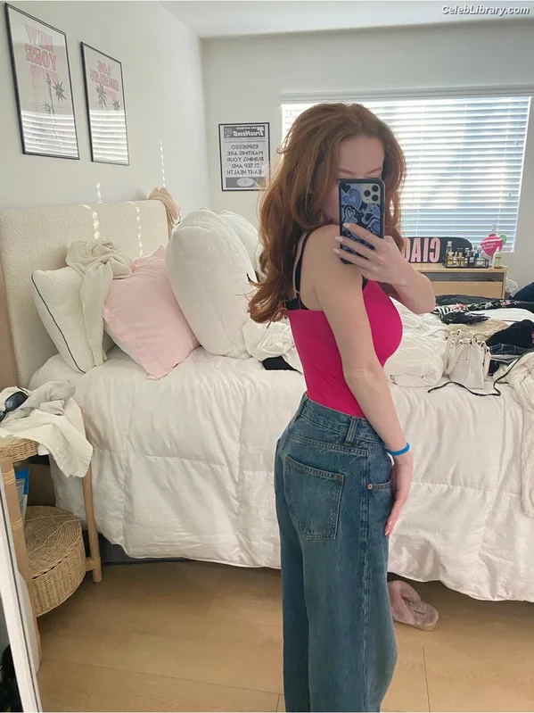 Francesca Capaldi photo 7 of 837