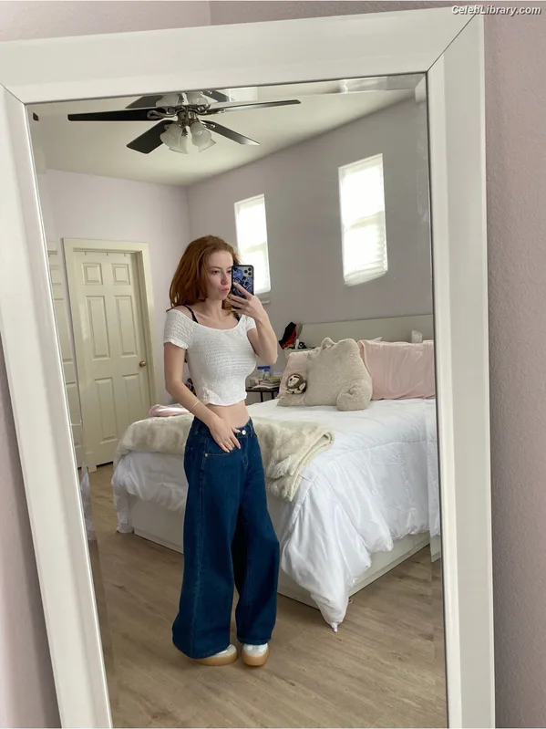 Francesca Capaldi photo 15 of 837