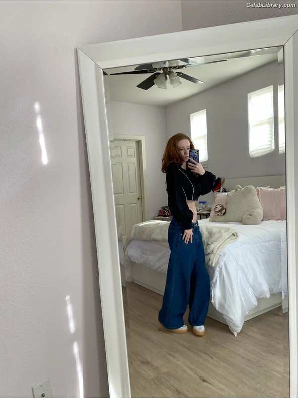 Francesca Capaldi photo 22 of 837
