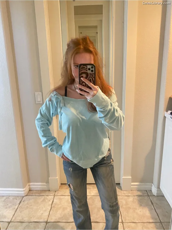 Francesca Capaldi photo 5 of 837
