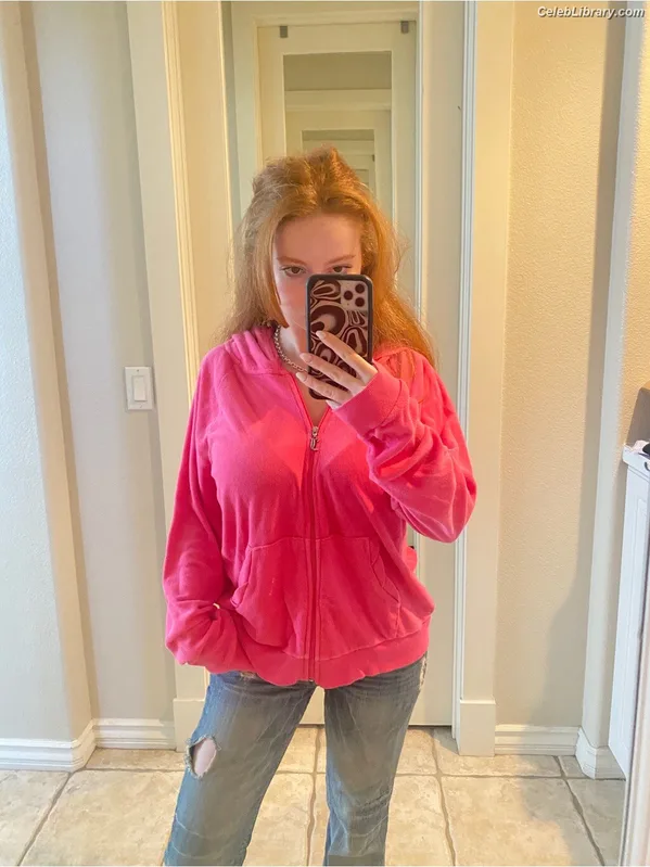 Francesca Capaldi photo 7 of 837