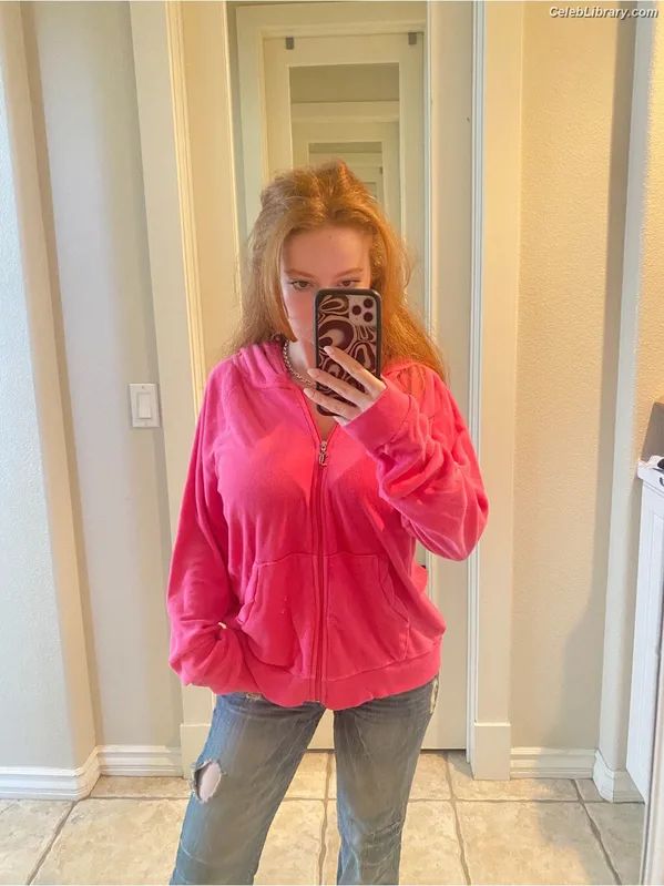 Francesca Capaldi photo 8 of 837