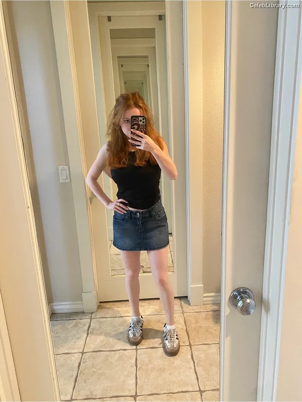 Francesca Capaldi photo 15 of 837