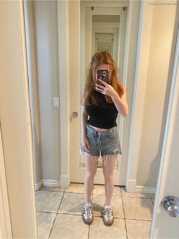 Francesca Capaldi photo 18 of 837