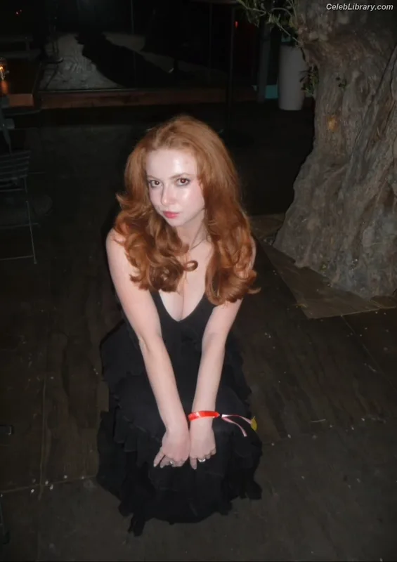Francesca Capaldi photo 14 of 837