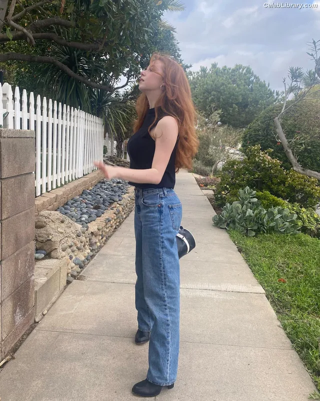 Francesca Capaldi photo 16 of 837