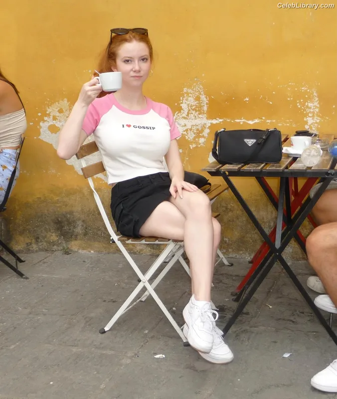 Francesca Capaldi photo 6 of 837